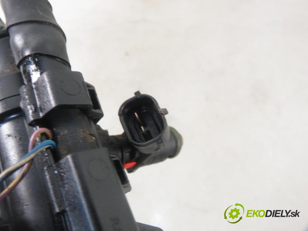 VW POLO (9N_) HB 2006 47,00 1.2 12V 64 - AZQ 1198,00 Lišta vstrekovacia 03E906031A ; 03E133320A (Vstrekovacie lišty)