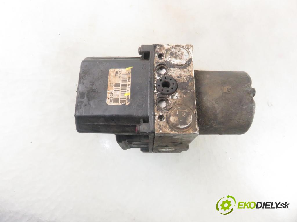 FORD MONDEO III Turnier (BWY) KOMBI 2005 114,00 2.2 TDCi 155 - QJBB 2198,00 Pumpa ABS 0265950155 ; 4S712C405AA (Pumpy ABS)