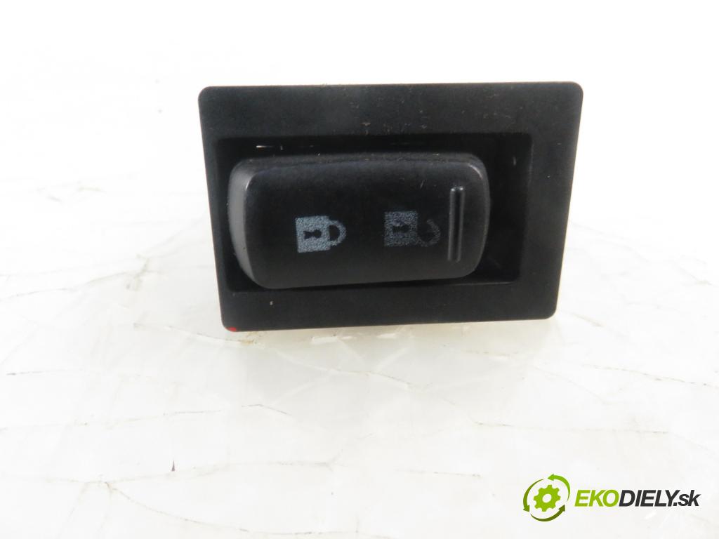 SCANIA R I CIĄGNIK SIODŁOWY 2016 331,00 R450 R6 - DC 13.147 euro6 12742,00 vypínač zamknutia Dvere 