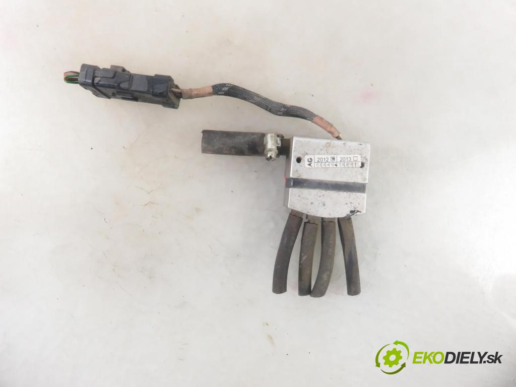 SEAT IBIZA III (6L1) HB 2005 55,00 1.4 16V - BKY 1390,00 Lišta vstrekovacia LPG 2396817