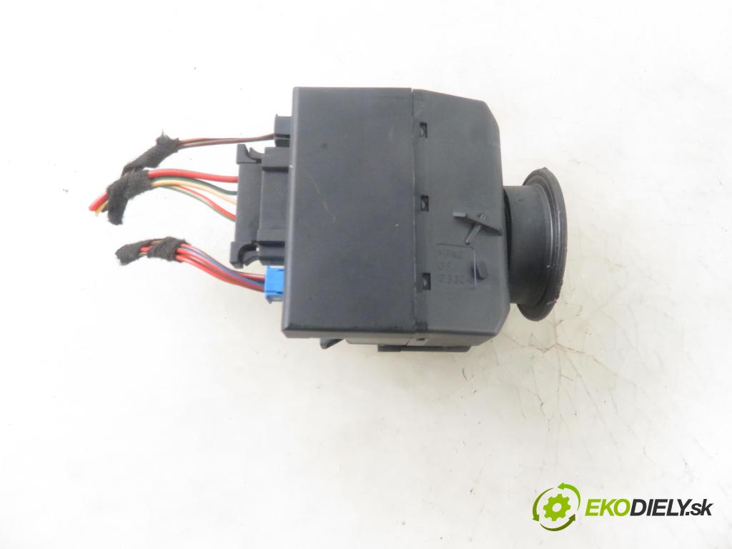 MERCEDES-BENZ KLASA A (W169) MINIVAN 2006 70,00 A 150 (169.031, 169.331) - M 266.920 1498,00 spinačka 1695451708 ; 04156907 (Spínacie skrinky a kľúče)