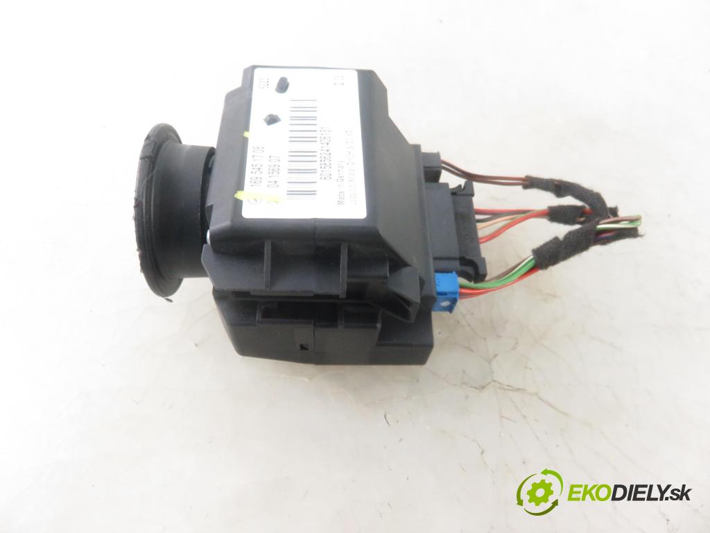 MERCEDES-BENZ KLASA A (W169) MINIVAN 2006 70,00 A 150 (169.031, 169.331) - M 266.920 1498,00 spinačka 1695451708 ; 04156907 (Spínacie skrinky a kľúče)