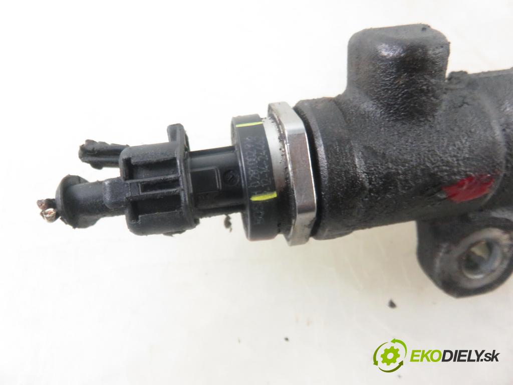 RENAULT TRAFIC II Autobus (JL) BUS 2010 0,00 2.0 dCi 90 (JL0H) - M9R 782 1995,00 Lišta vstrekovacia 8200954113A ; 0445214196 ; 0281002916 (Vstrekovacie lišty)