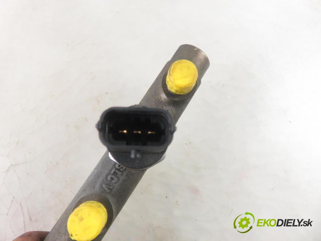 RENAULT SCENIC I (JA0/1_) MINIVAN 1999 75,00 1.9 dCi 102 - F9Q 732 1870,00 Lišta vstrekovacia 0445214015 ; 7700111013 ; 0281002405 (Vstrekovacie lišty)