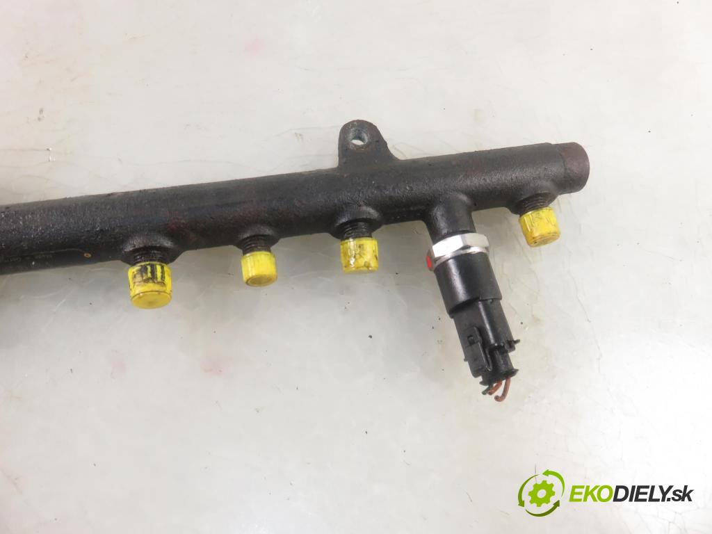 RENAULT TRAFIC II Skrzynia (FL) FURGON 2001 74,00 1.9 dCi - F9Q 760 1870,00 Lišta vstrekovacia 0445214024 ; 7700114017 ; 0281002405 (Vstrekovacie lišty)