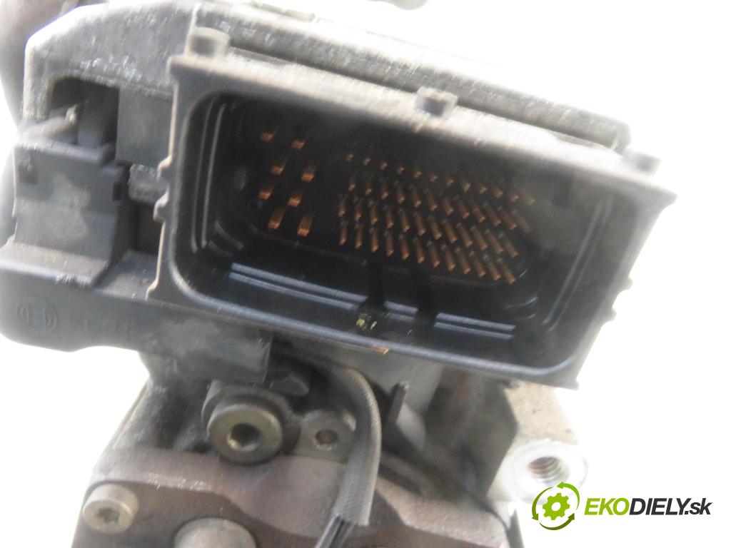 OPEL VECTRA C (Z02) SEDAN 2003 74,00 2.0 DTI 16V 101 - Y 20 DTH 1995,00 Pumpa vstrekovacia 0281010717 ; 0470504204 ; 22451346 (Vstrekovacie čerpadlá)