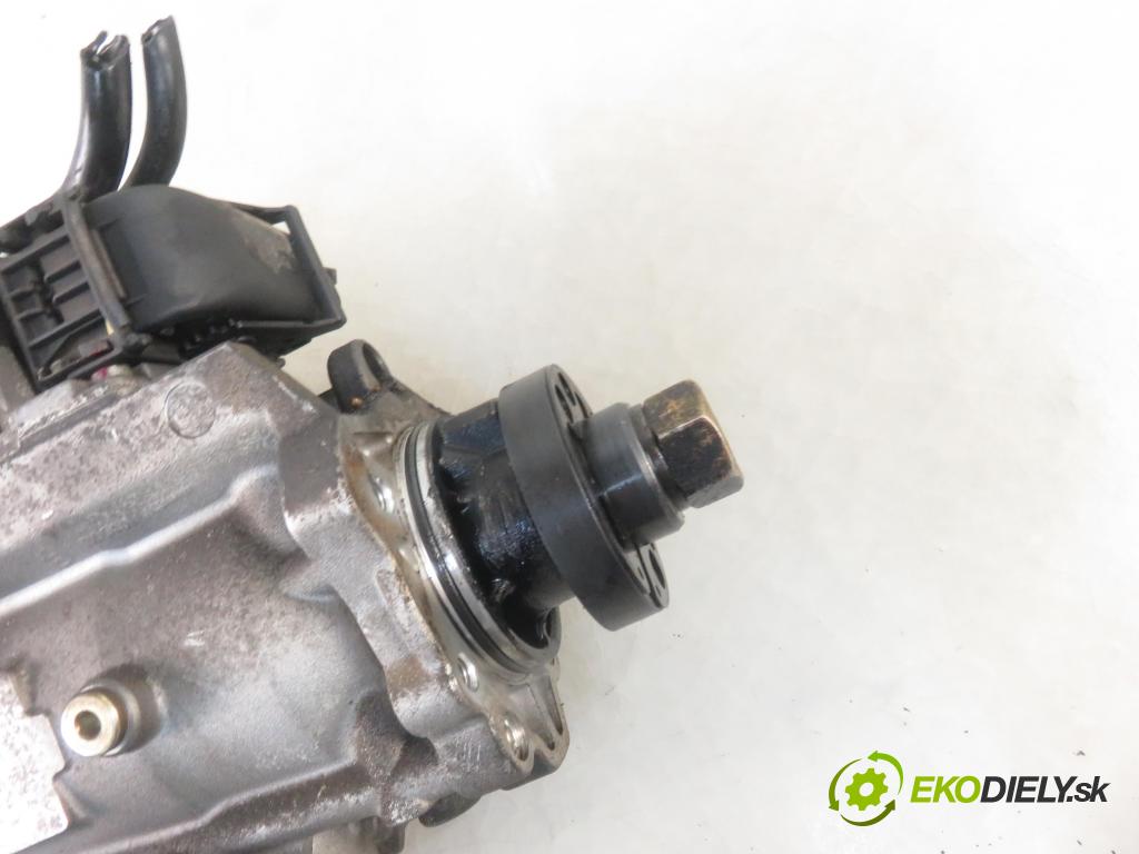 OPEL VECTRA C (Z02) SEDAN 2003 74,00 2.0 DTI 16V 101 - Y 20 DTH 1995,00 Pumpa vstrekovacia 0281010717 ; 0470504204 ; 22451346 (Vstrekovacie čerpadlá)