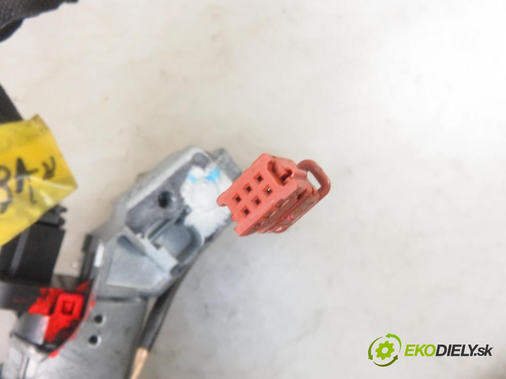 CITROEN C5 II Break (RE_) KOMBI 2005 80,00 1.6 HDi (RE8HZB) - 9HZ (DV6TED4) 1560,00 spinačka 9648445180 (Spínacie skrinky a kľúče)