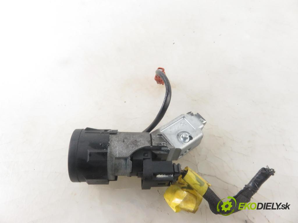 CITROEN C5 II Break (RE_) KOMBI 2005 80,00 1.6 HDi (RE8HZB) - 9HZ (DV6TED4) 1560,00 spinačka 9648445180 (Spínacie skrinky a kľúče)