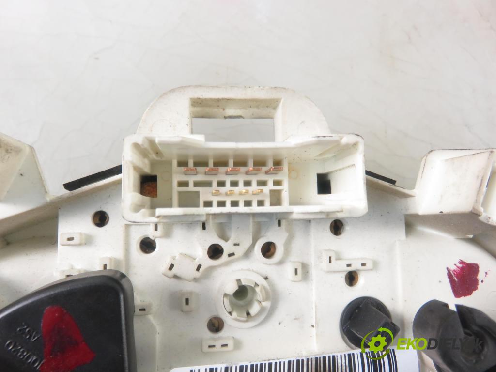 RENAULT TRAFIC II Autobus (JL) BUS 2004 74,00 1.9 dCI 100 (JL0C) - F9Q 760 1870,00 Panel topení KLIMATIZACE: W964098P