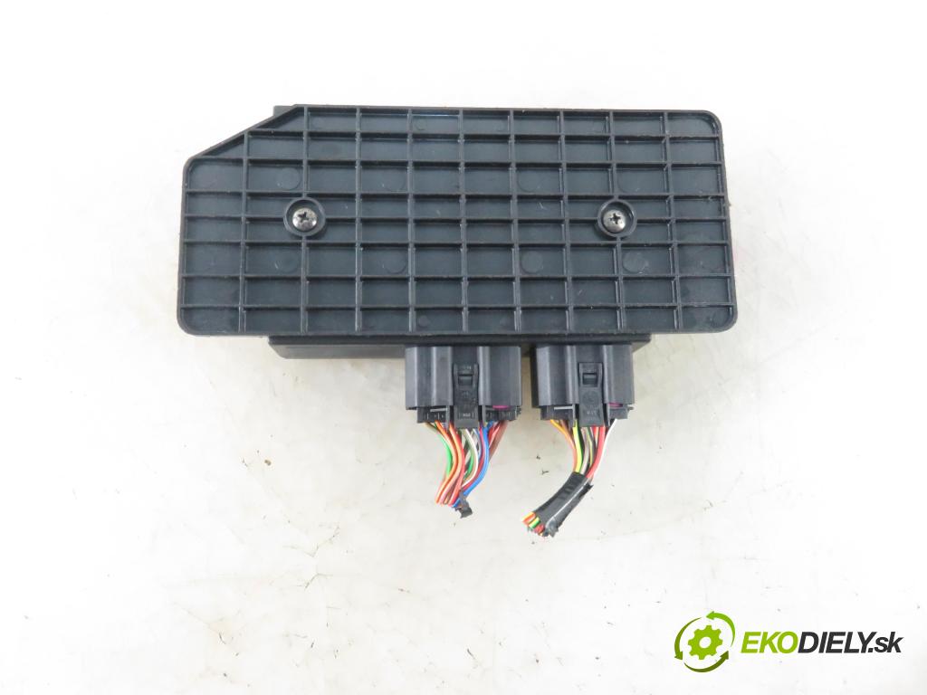 VW PASSAT B5.5 Variant (3B6) KOMBI 2002 96,00 1.9 TDI 4motion - AVF 1896,00 MODUL komfortu 1C0959799B