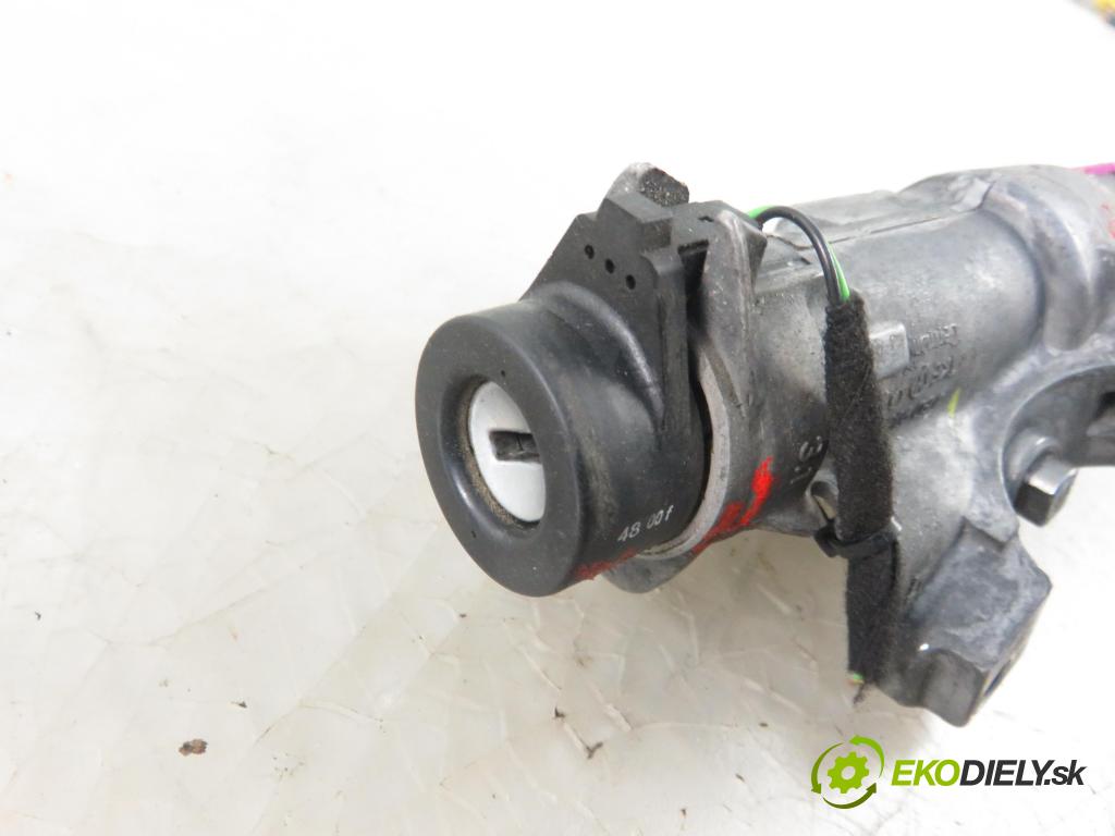 VW PASSAT B5.5 Variant (3B6) KOMBI 2002 96,00 1.9 TDI 4motion - AVF 1896,00 spinačka 4B0905851C (Spínacie skrinky a kľúče)