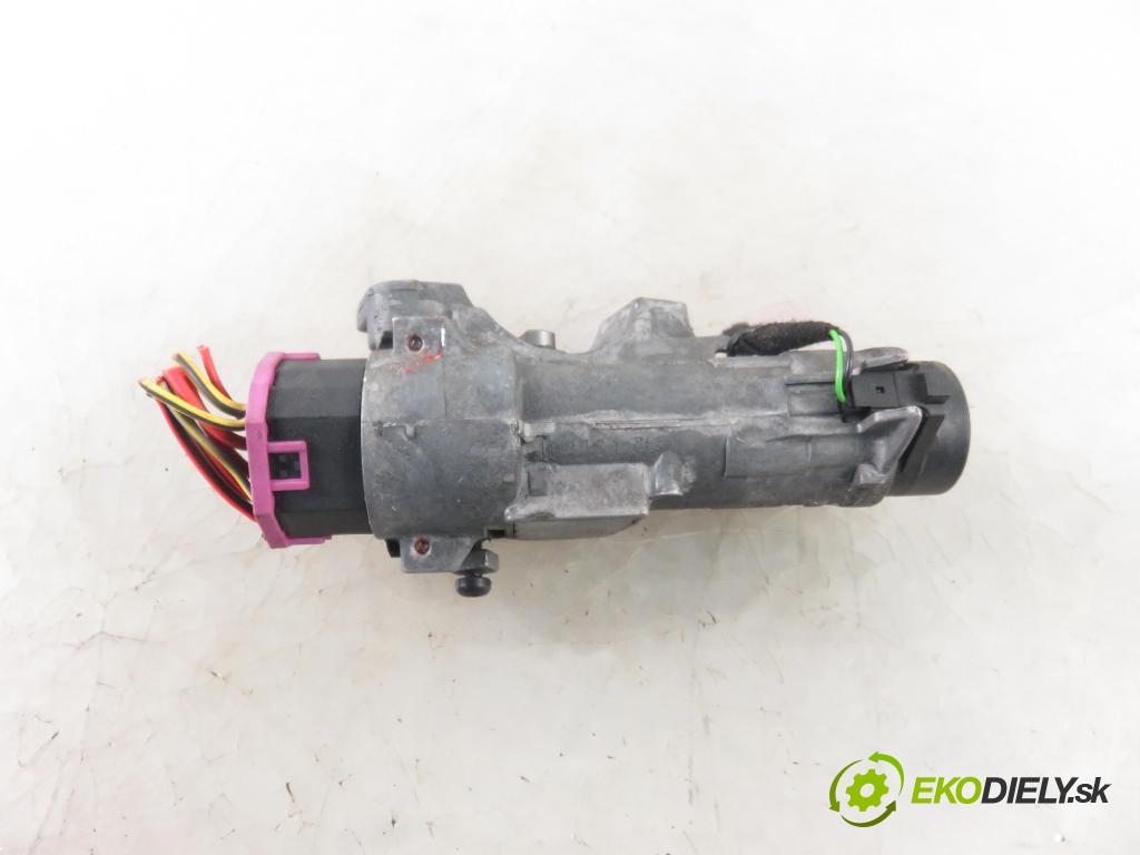 VW PASSAT B5.5 Variant (3B6) KOMBI 2002 96,00 1.9 TDI 4motion - AVF 1896,00 spinačka 4B0905851C (Spínacie skrinky a kľúče)