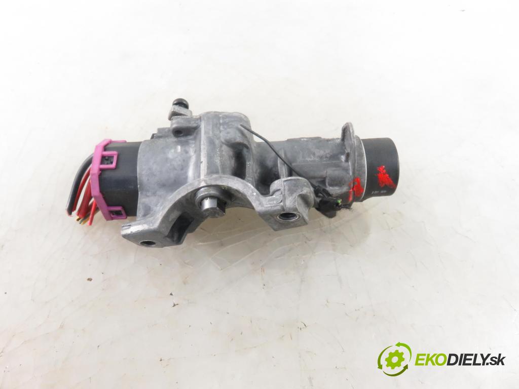 VW PASSAT B5.5 Variant (3B6) KOMBI 2002 96,00 1.9 TDI 4motion - AVF 1896,00 spinačka 4B0905851C (Spínacie skrinky a kľúče)