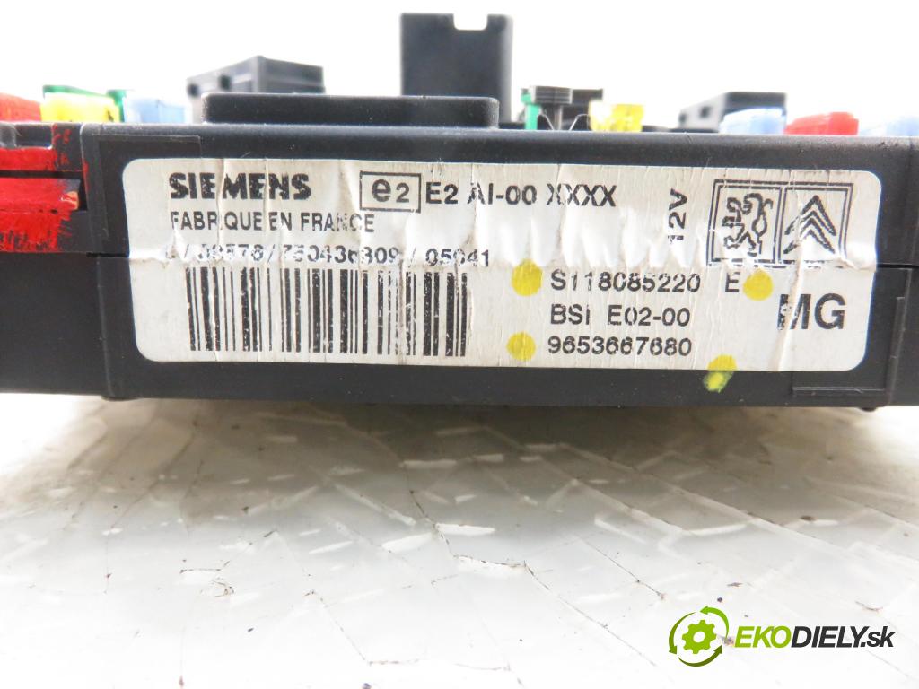 PEUGEOT 206 liftback (2A/C) HB 2005 440,00 1.1 i - HFX (TU1JP) 1124,00 MODUL BSI S118085220E ; 9653667680