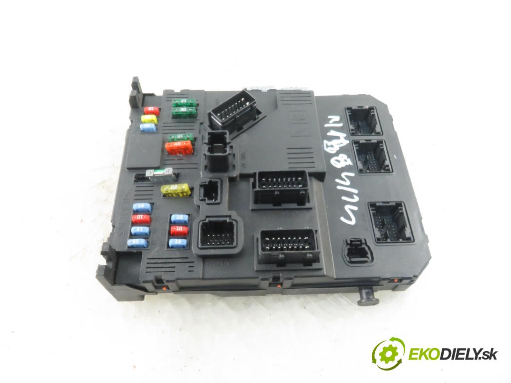 PEUGEOT 206 liftback (2A/C) HB 2005 440,00 1.1 i - HFX (TU1JP) 1124,00 MODUL BSI S118085220E ; 9653667680