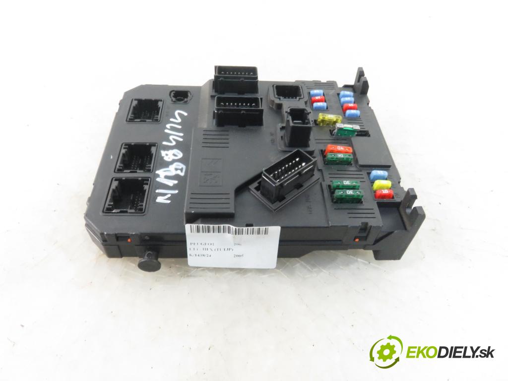 PEUGEOT 206 liftback (2A/C) HB 2005 440,00 1.1 i - HFX (TU1JP) 1124,00 MODUL BSI S118085220E ; 9653667680