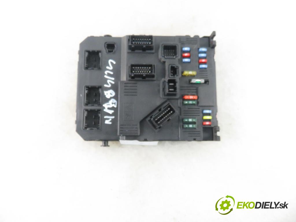 PEUGEOT 206 liftback (2A/C) HB 2005 440,00 1.1 i - HFX (TU1JP) 1124,00 MODUL BSI S118085220E ; 9653667680