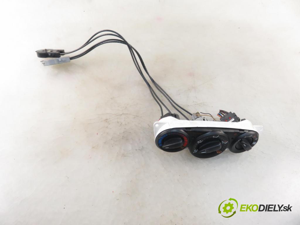 FORD FOCUS (DAW, DBW) HB 2003 74,00 1.6 16V 100 - FYDA 1596,00 Panel topení KLIMATIZACE: 98AB18C419AF ; 1S4H18C419BA