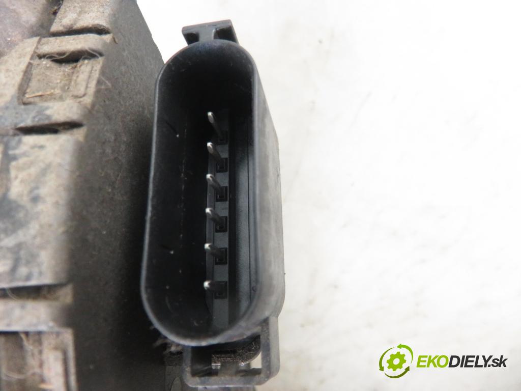 VOLVO V50 (MW) KOMBI 2006 100,00 2.0 D 136 - D 4204 T (PSA) 1997,00 Potenciometer plynu 4M519F836AH ; 6PV00864101 (Pedále)