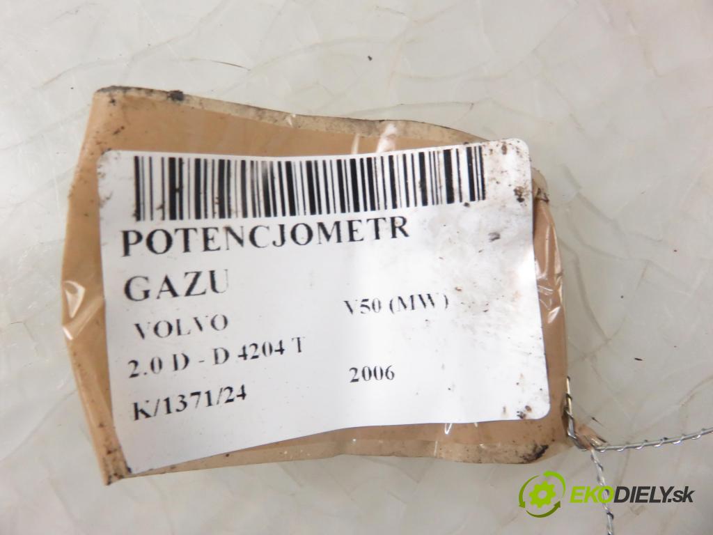 VOLVO V50 (MW) KOMBI 2006 100,00 2.0 D 136 - D 4204 T (PSA) 1997,00 Potenciometer plynu 4M519F836AH ; 6PV00864101 (Pedále)