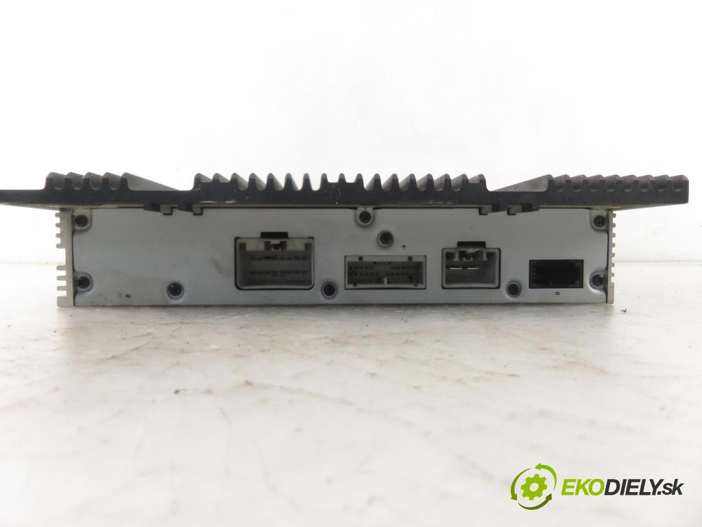 VOLVO V50 (MW) KOMBI 2006 100,00 2.0 D 136 - D 4204 T (PSA) 1997,00 Zosilňovač Antenní: 30732053 (Zosilňovače)