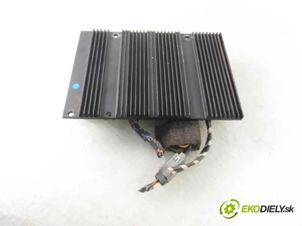 VOLVO V50 (MW) KOMBI 2006 100,00 2.0 D 136 - D 4204 T (PSA) 1997,00 Zosilňovač Antenní: 30732053 (Zosilňovače)