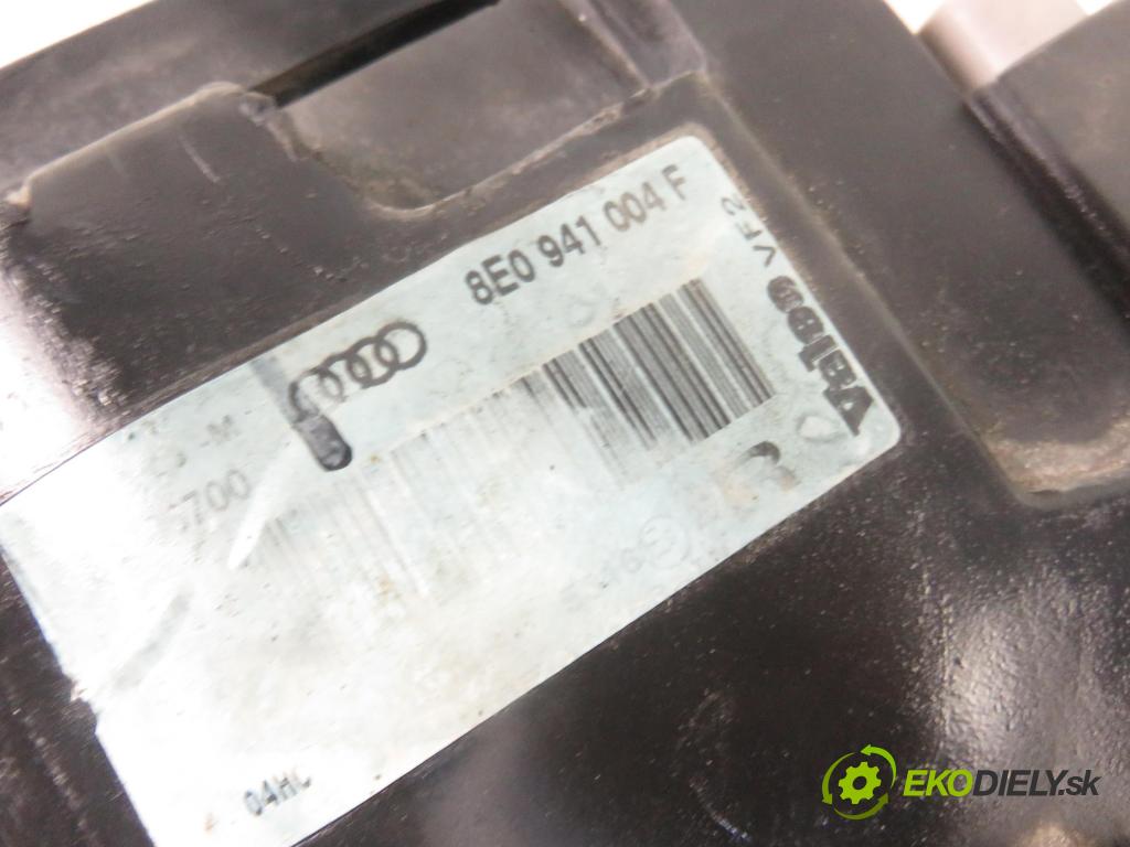 AUDI A4 (8E2, B6) SEDAN 2002 96,00 1.9 TDI PD 130 - AWX 1896,00 Svetlo PP 8E0941004F