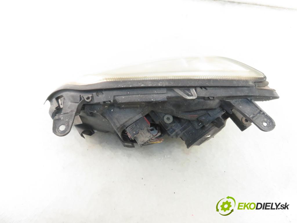 OPEL VECTRA C (Z02) SEDAN 2003 74,00 2.0 DTI 16V 101 - Y 20 DTH 1995,00 Svetlo PP