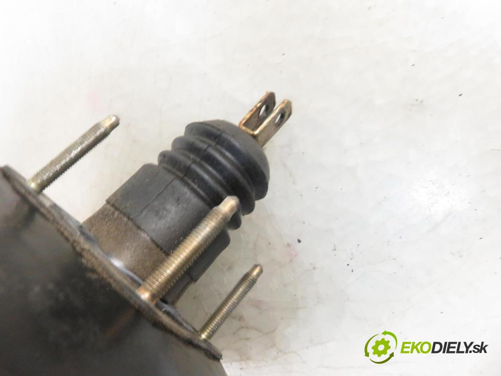 PEUGEOT 307 Break (3E) KOMBI 2007 66,00 1.6 HDI 90 - 9HX (DV6ATED4) 1560,00 Posilovač 9639662180 ; 0204024613 (Servočerpadlá, pumpy riadenia)