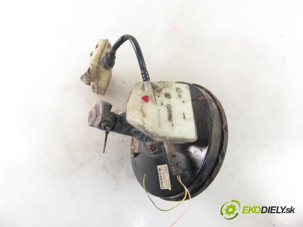 PEUGEOT 307 Break (3E) KOMBI 2007 66,00 1.6 HDI 90 - 9HX (DV6ATED4) 1560,00 Posilovač 9639662180 ; 0204024613 (Servočerpadlá, pumpy riadenia)
