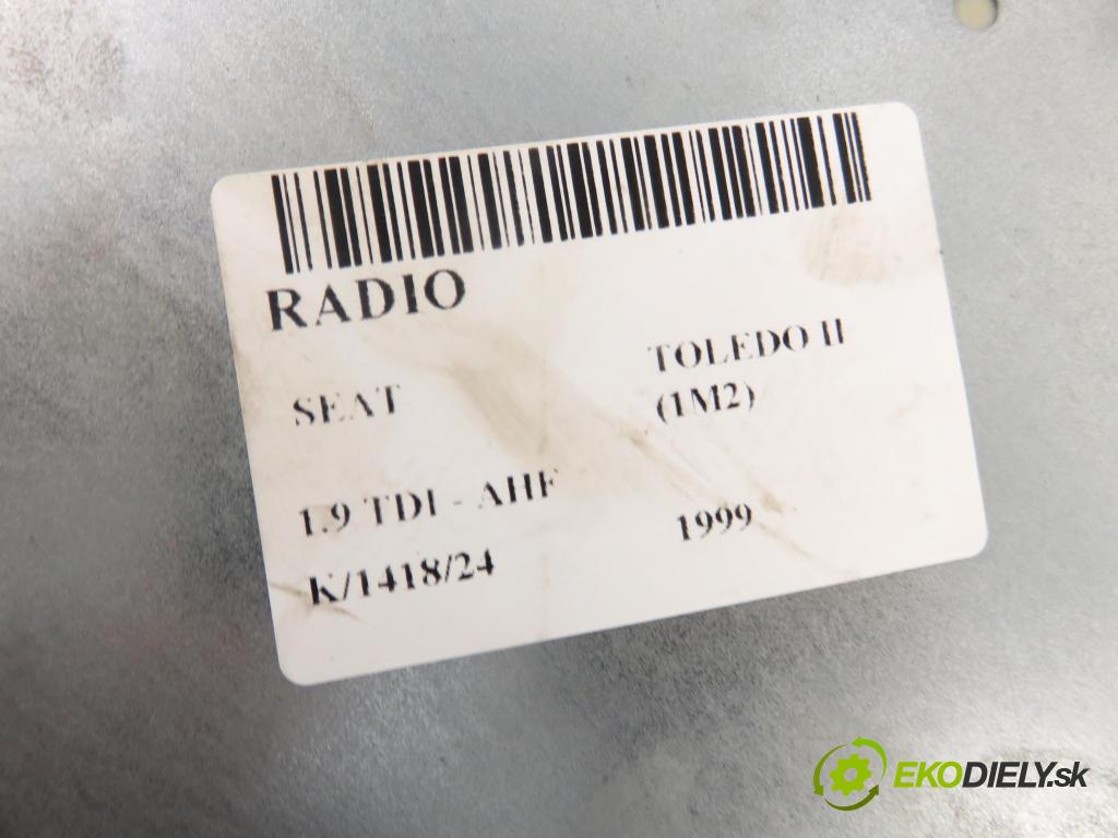 SEAT TOLEDO II (1M2) SEDAN 1999 81,00 1.9 TDI 110 - AHF 1896,00 RADIO Modul 1M0035152A