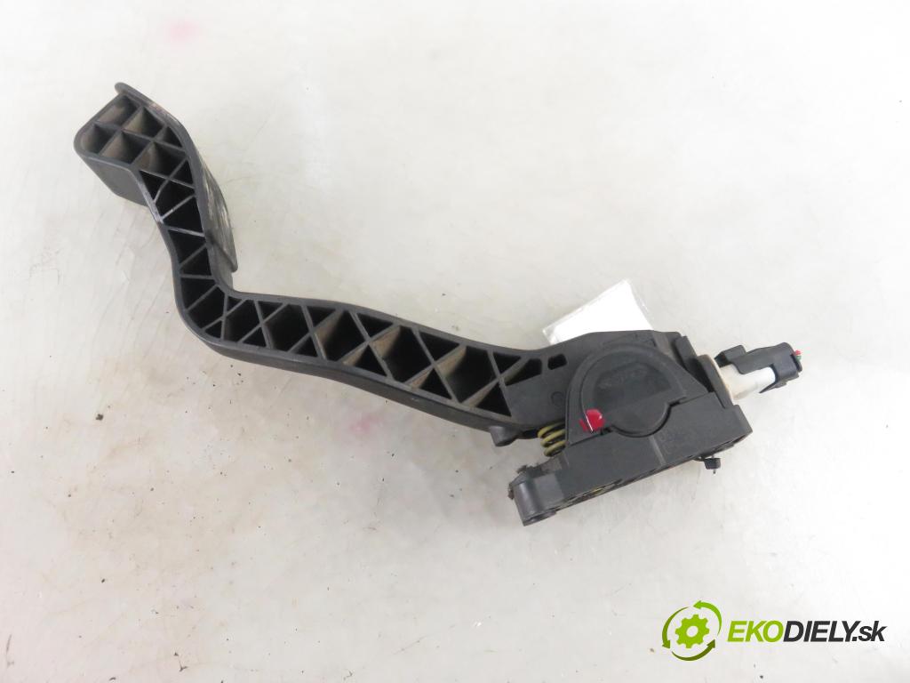 PEUGEOT 307 Break (3E) KOMBI 2007 66,00 1.6 HDI 90 - 9HX (DV6ATED4) 1560,00 Potenciometer plynu 9646702180 ; 0280752251 ; F00C3E2429 (Pedále)