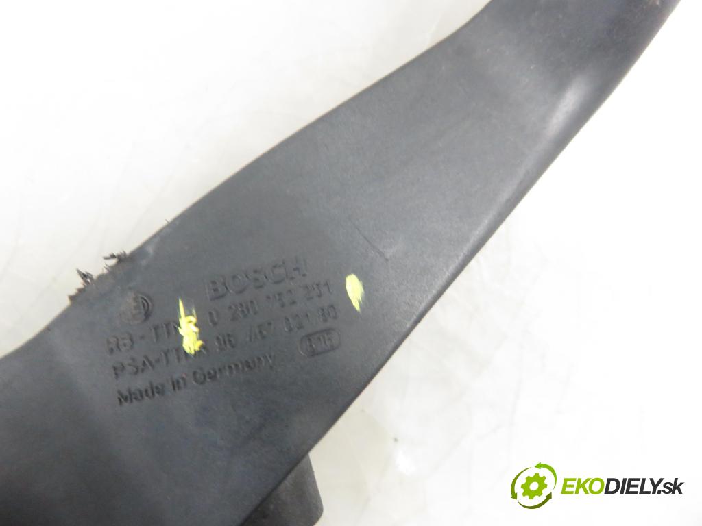 PEUGEOT 307 Break (3E) KOMBI 2007 66,00 1.6 HDI 90 - 9HX (DV6ATED4) 1560,00 Potenciometer plynu 9646702180 ; 0280752251 ; F00C3E2429 (Pedále)