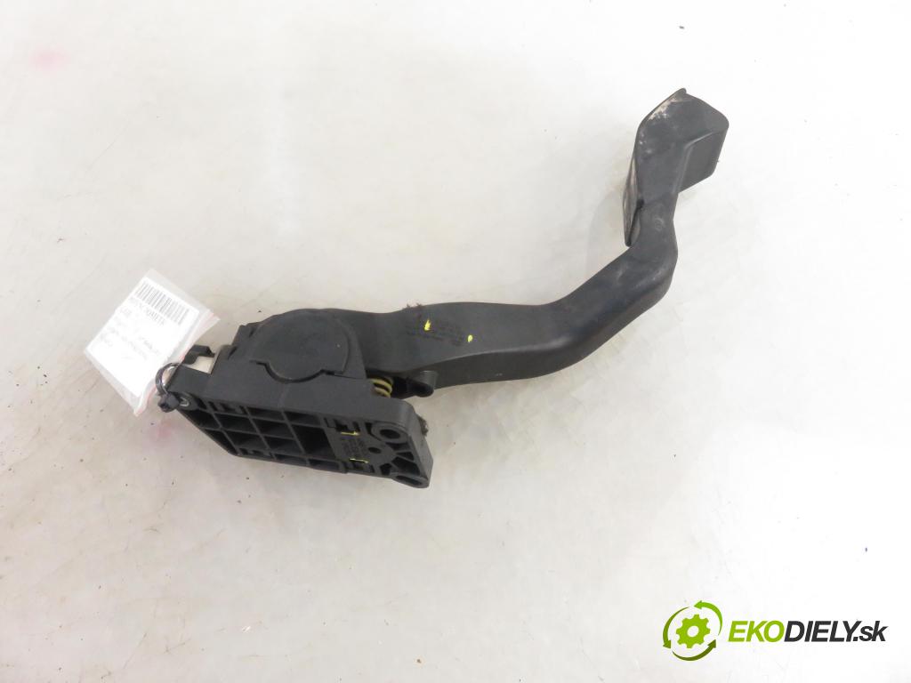 PEUGEOT 307 Break (3E) KOMBI 2007 66,00 1.6 HDI 90 - 9HX (DV6ATED4) 1560,00 Potenciometer plynu 9646702180 ; 0280752251 ; F00C3E2429 (Pedále)