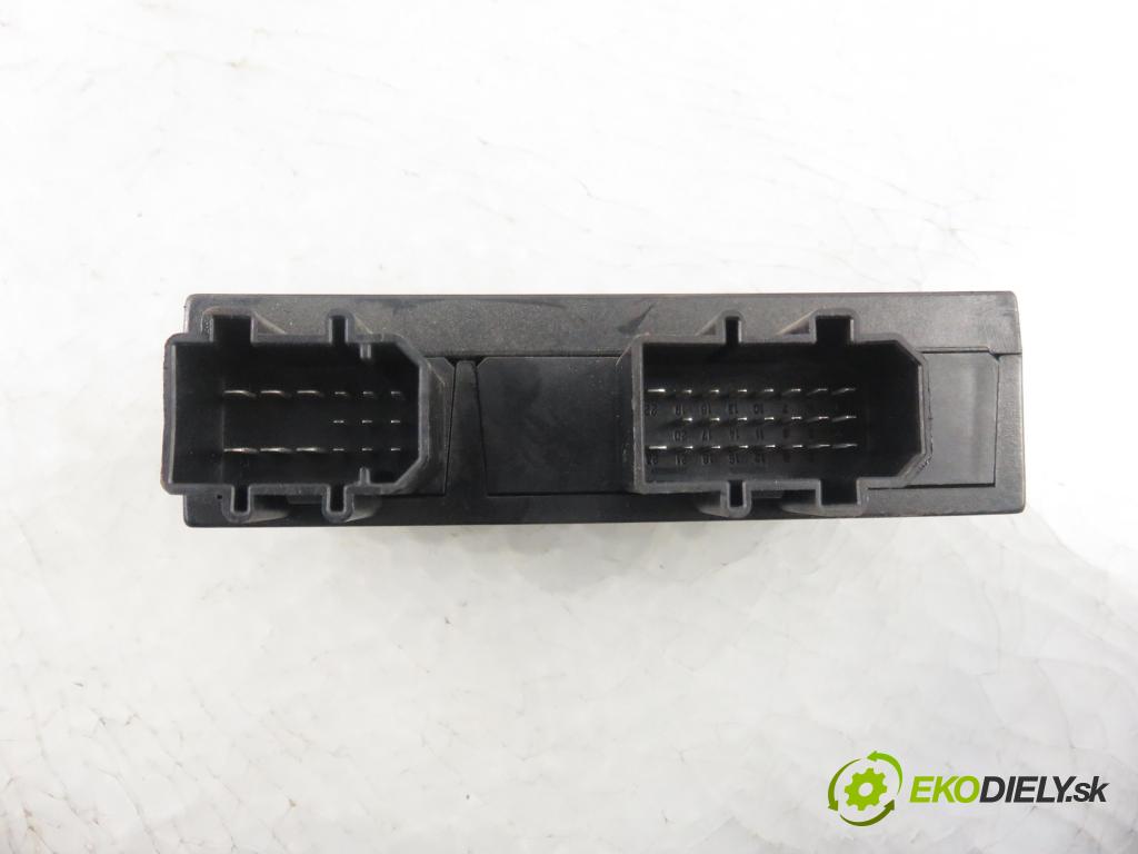 VW BORA (1J2) SEDAN 1999 81,00 1.9 TDI - AHF 1896,00 MODUL komfortu 1J0959799AH