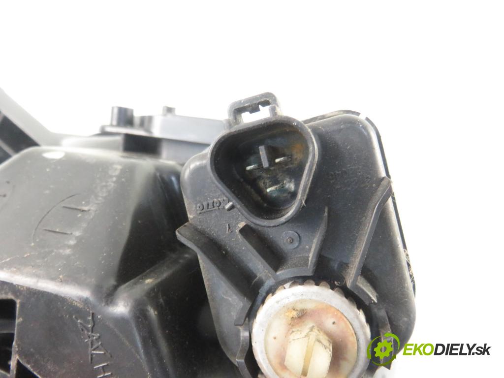 TOYOTA RAV 4 II (_A2_) SUV 2003 85,00 2.0 D-4D 4WD 116 - 1CD-FTV 1995,00 Svetlo PP
