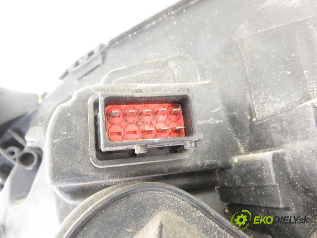 OPEL VECTRA C GTS (Z02) LIFTBACK 2004 108,00 2.2 16V - Z 22 SE 2198,00 Svetlo PP 
