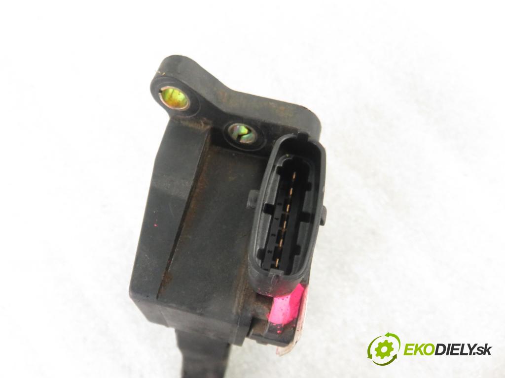 HYUNDAI SANTA FÉ I (SM) SUV 2001 83,00 2.0 CRDi 4x4 113 - D4EA 1991,00 Potenciometer plynu 0281002557 ; 3270526010 (Pedále)