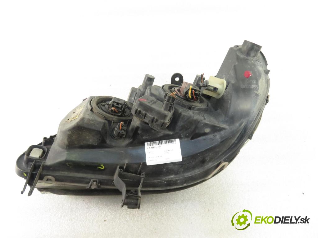 OPEL ZAFIRA A Nadwozie Wielkopojemne (MPV) (T98) MINIVAN 2002 92,00 1.8 16V 125 - Z 18 XE 1796,00 Svetlo PP 90582022