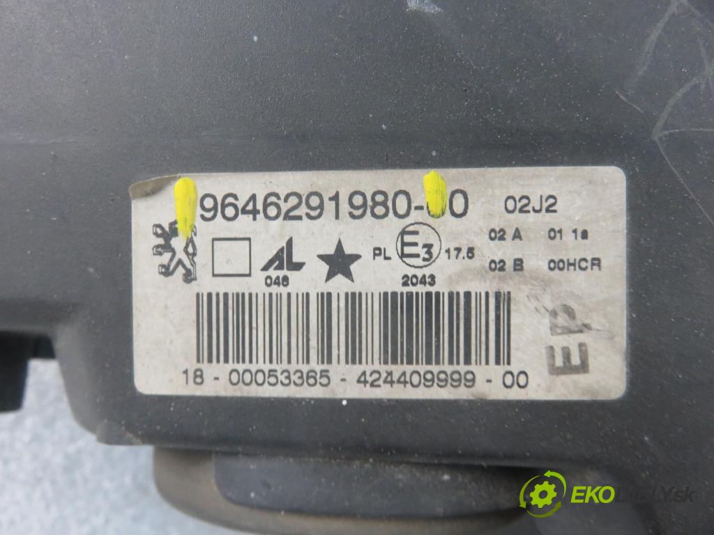PEUGEOT 307 (3A/C) HB 2002 81,00 1.6 - NFU (TU5JP4) 1587,00 Svetlo PP 9646291980