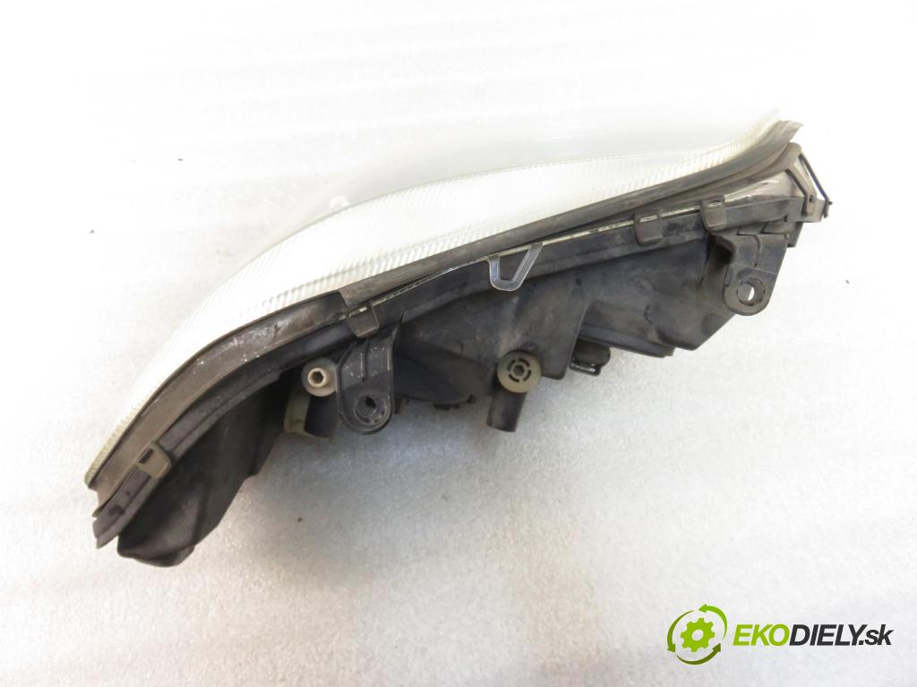 OPEL ZAFIRA A Nadwozie Wielkopojemne (MPV) (T98) MINIVAN 2002 92,00 1.8 16V 125 - Z 18 XE 1796,00 Svetlo LP 90582021