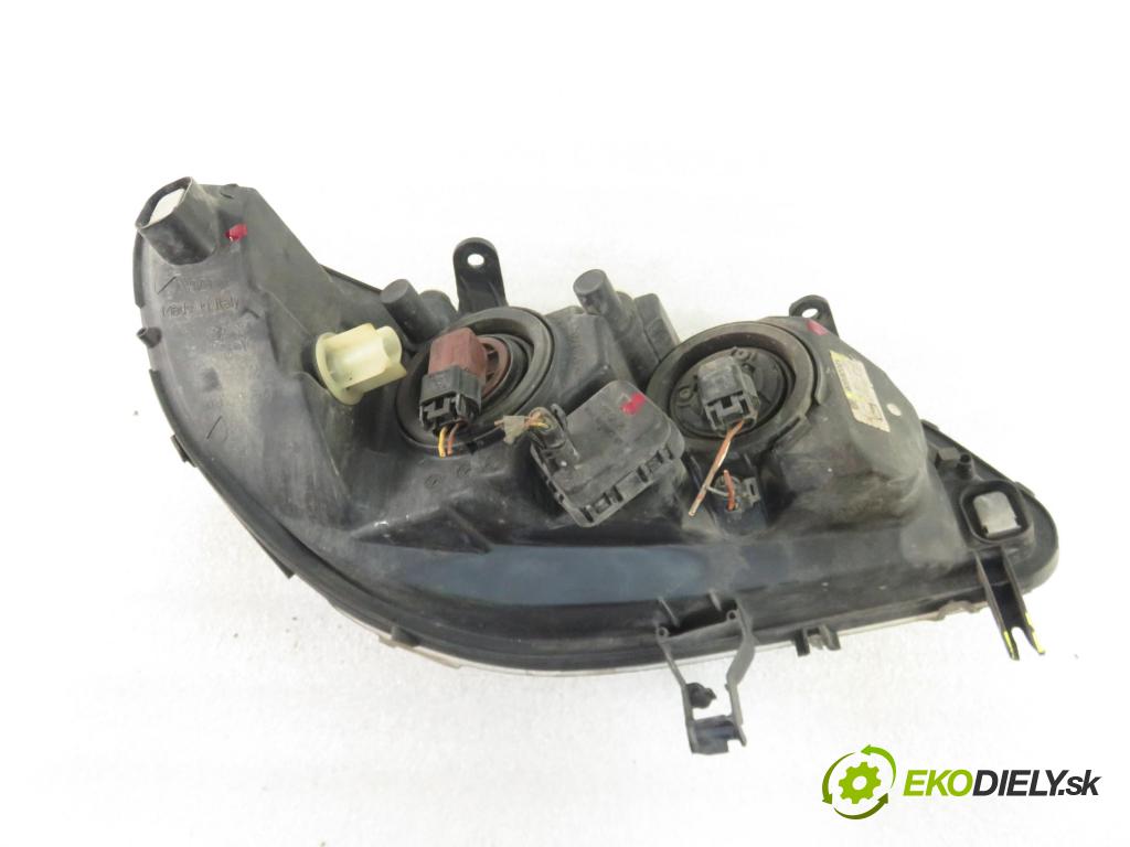 OPEL ZAFIRA A Nadwozie Wielkopojemne (MPV) (T98) MINIVAN 2002 92,00 1.8 16V 125 - Z 18 XE 1796,00 Svetlo LP 90582021