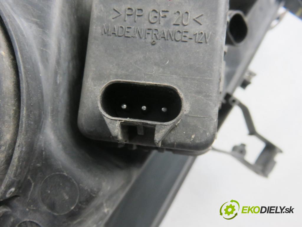 OPEL ZAFIRA A Nadwozie Wielkopojemne (MPV) (T98) MINIVAN 2002 92,00 1.8 16V 125 - Z 18 XE 1796,00 Svetlo LP 90582021