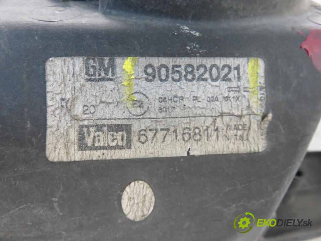 OPEL ZAFIRA A Nadwozie Wielkopojemne (MPV) (T98) MINIVAN 2002 92,00 1.8 16V 125 - Z 18 XE 1796,00 Svetlo LP 90582021