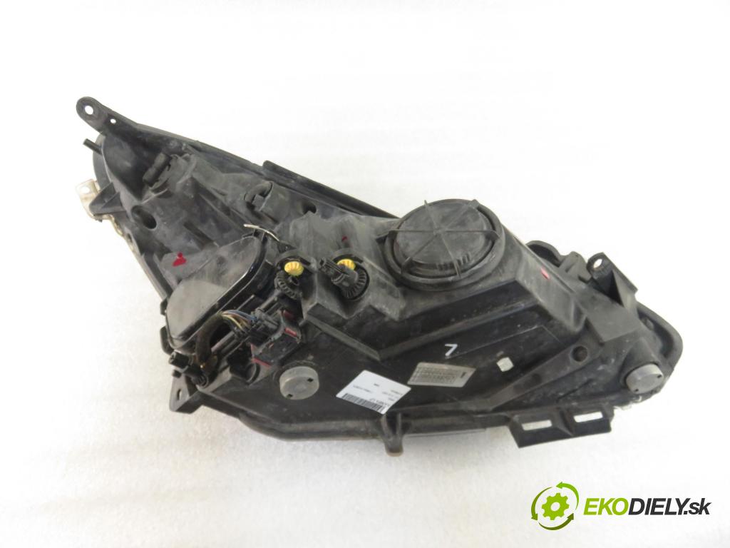 OPEL CORSA D (S07) HB 2008 59,00 1.2 - Z 12 XEP 1229,00 Svetlo LP 13186381