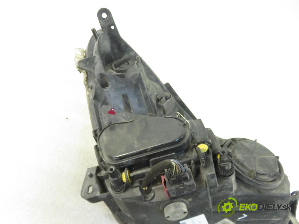 OPEL CORSA D (S07) HB 2008 59,00 1.2 - Z 12 XEP 1229,00 Svetlo LP 13186381