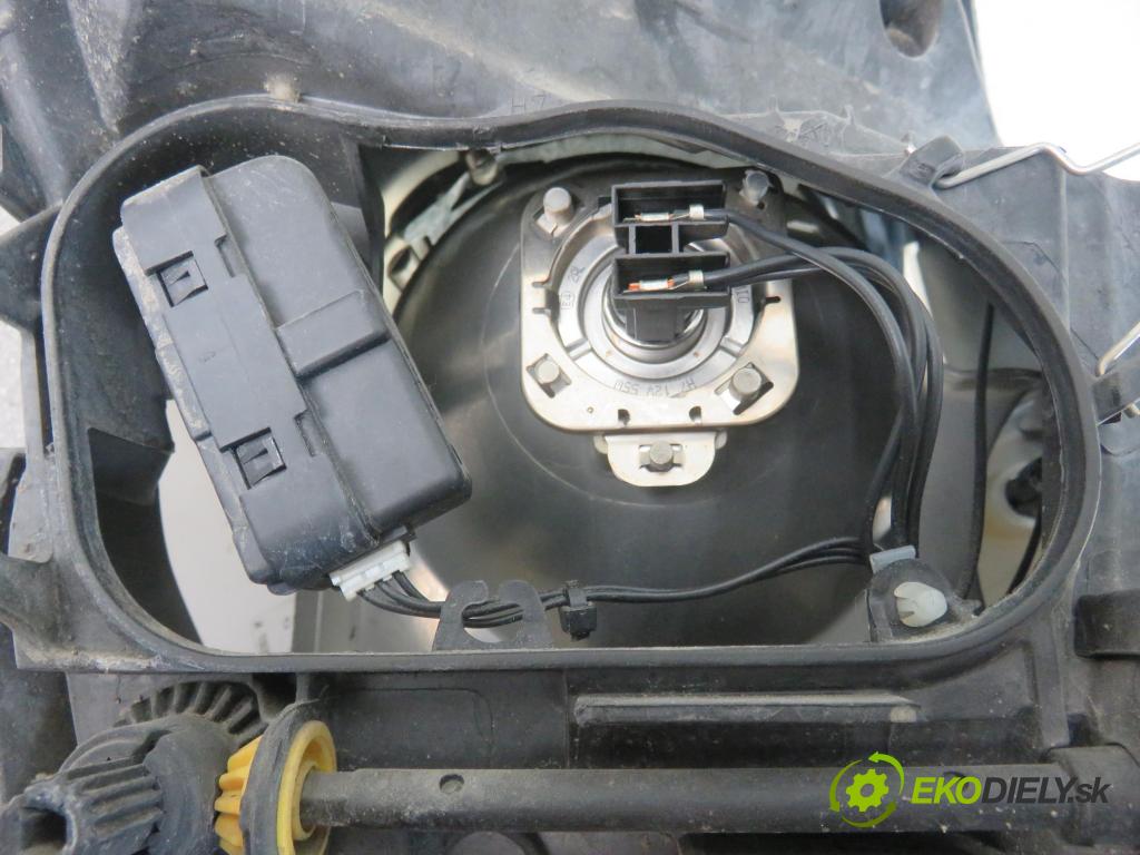 OPEL CORSA D (S07) HB 2008 59,00 1.2 - Z 12 XEP 1229,00 Svetlo LP 13186381
