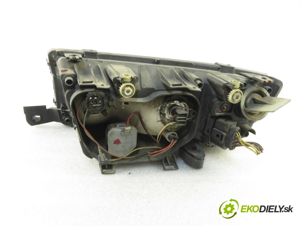 SKODA FABIA I SEDAN (6Y3) SEDAN 2006 47,00 1.2 - AZQ 1198,00 Svetlo PP