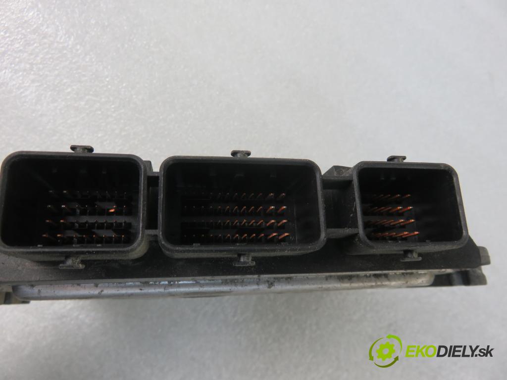 OPEL VIVARO A Autobus (X83) BUS 2005 99,00 2.5 DTI - G9U 730 2464,00 řídící jednotka motora 8200091517 ; 8200402578 ; 0281011890